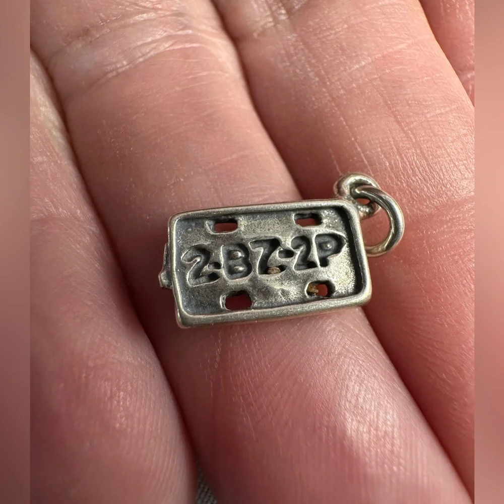 Tiny 925 silver charm 2-BZ-2P license plate